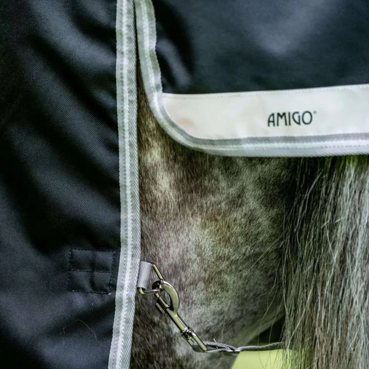 Amigo Turnout Lite Bravo 12 0g Black/Titanium Grey