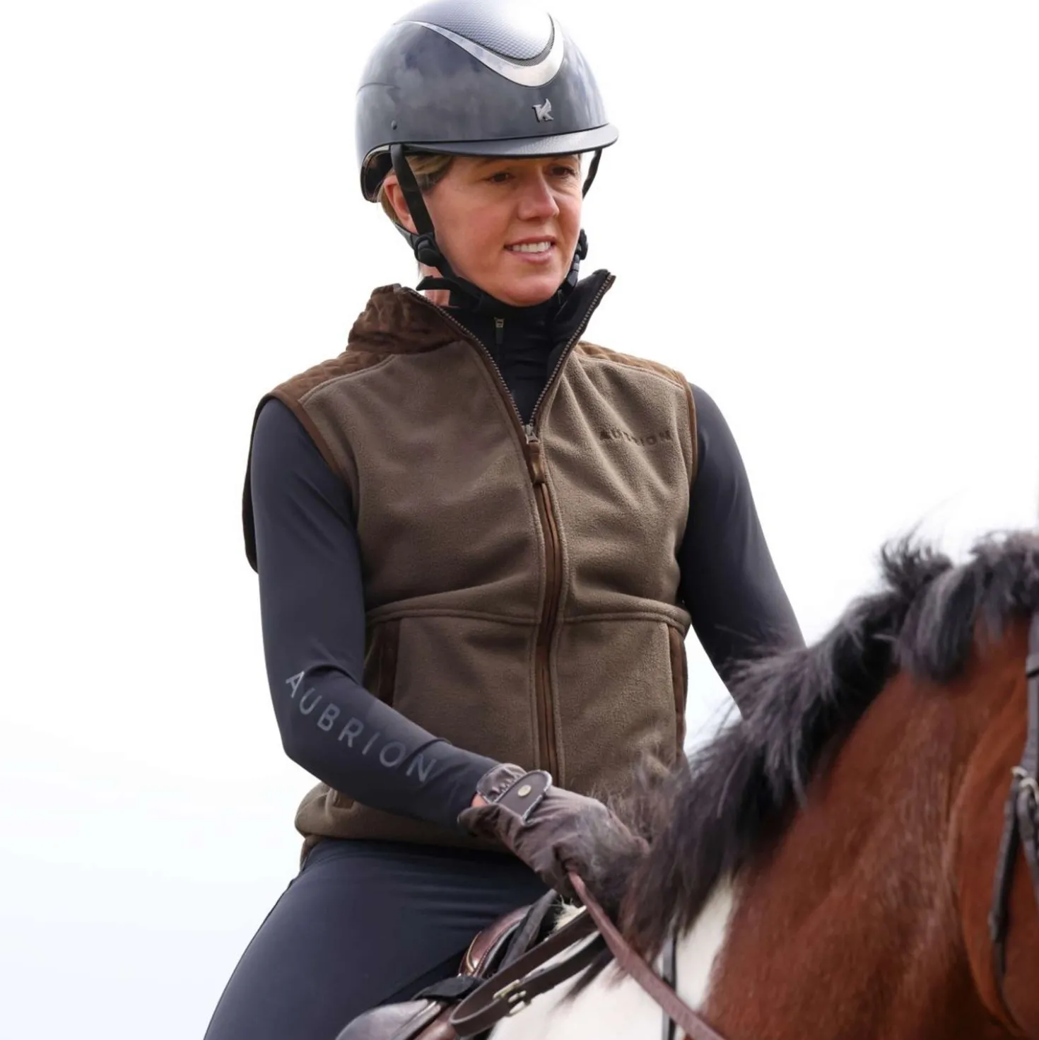 Aubrion by Shires Bodywarmer Heritage Fleece Donker Olijf