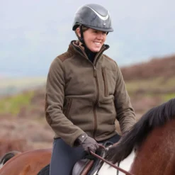 Aubrion by Shires Vest Heritage Fleece Donker Olijf
