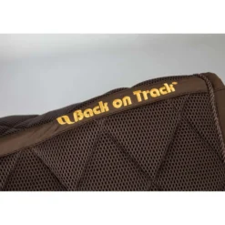 Back on Track Zadeldekje AirFlow Dressuur Bruin
