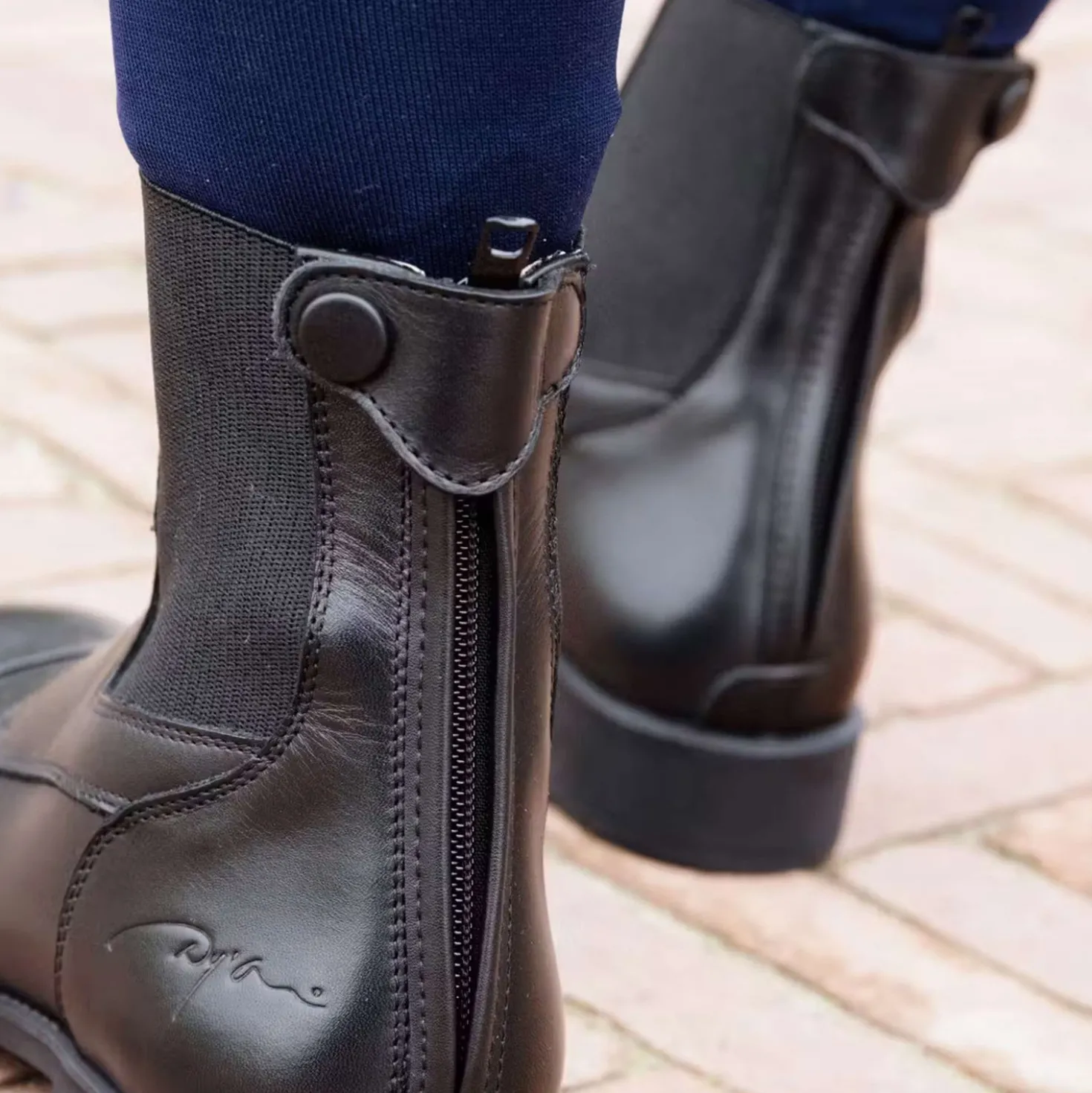 Dyon Jodhpurs Front laces Zwart