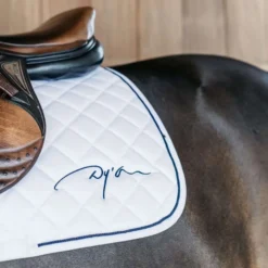 Dyon Zadeldekje Diamond Springen Wit