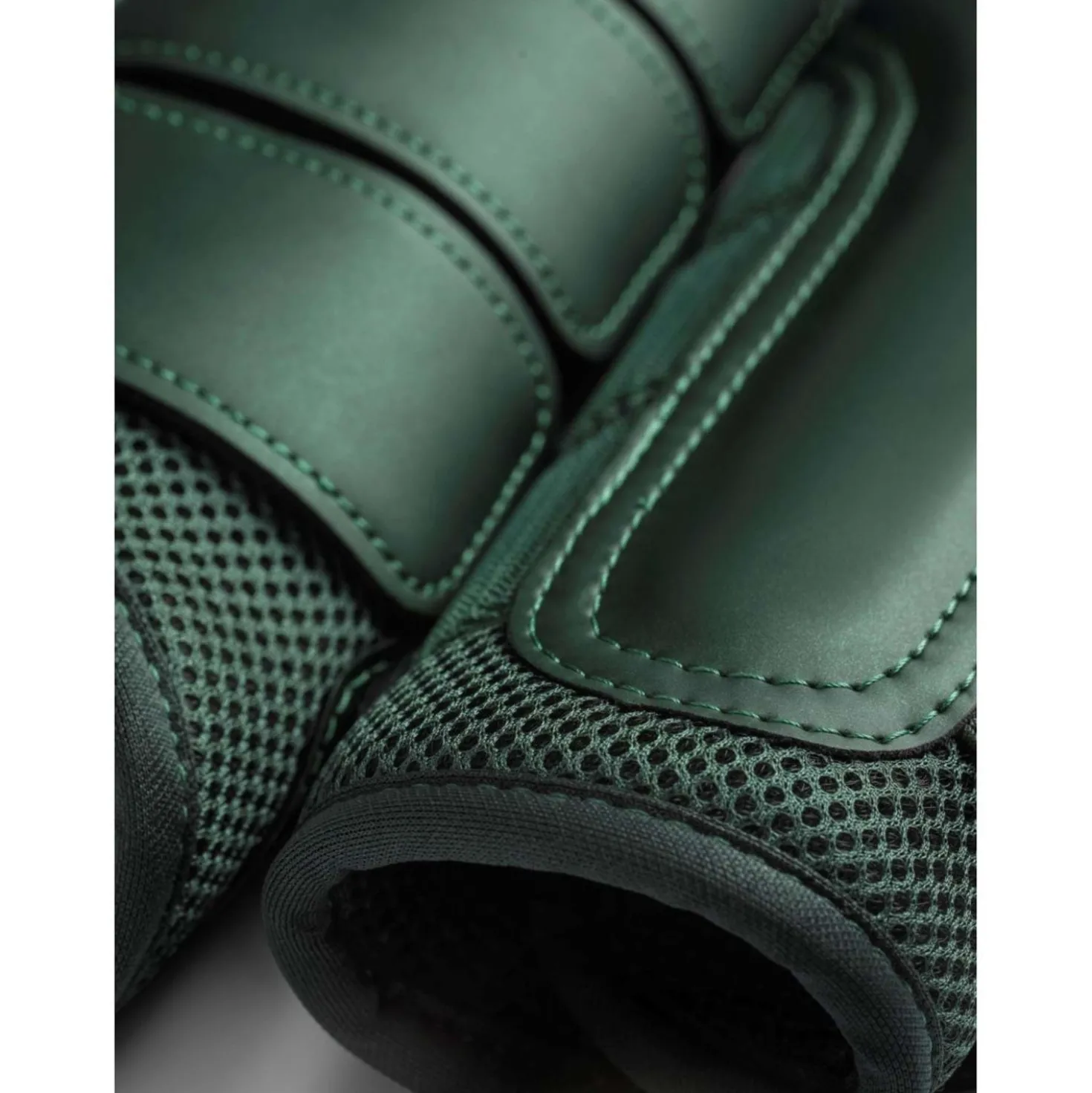 Equestrian Stockholm Beenbeschermers Classic Mesh Sycamore Green