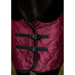 Equestrian Stockholm Fleecedeken Velvet Merlot