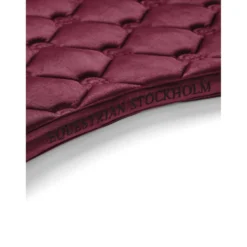 Equestrian Stockholm Zadeldekje Velvet Dressuur Merlot