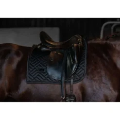 Equestrian Stockholm Zadeldekje Modern Dressuur Zwart