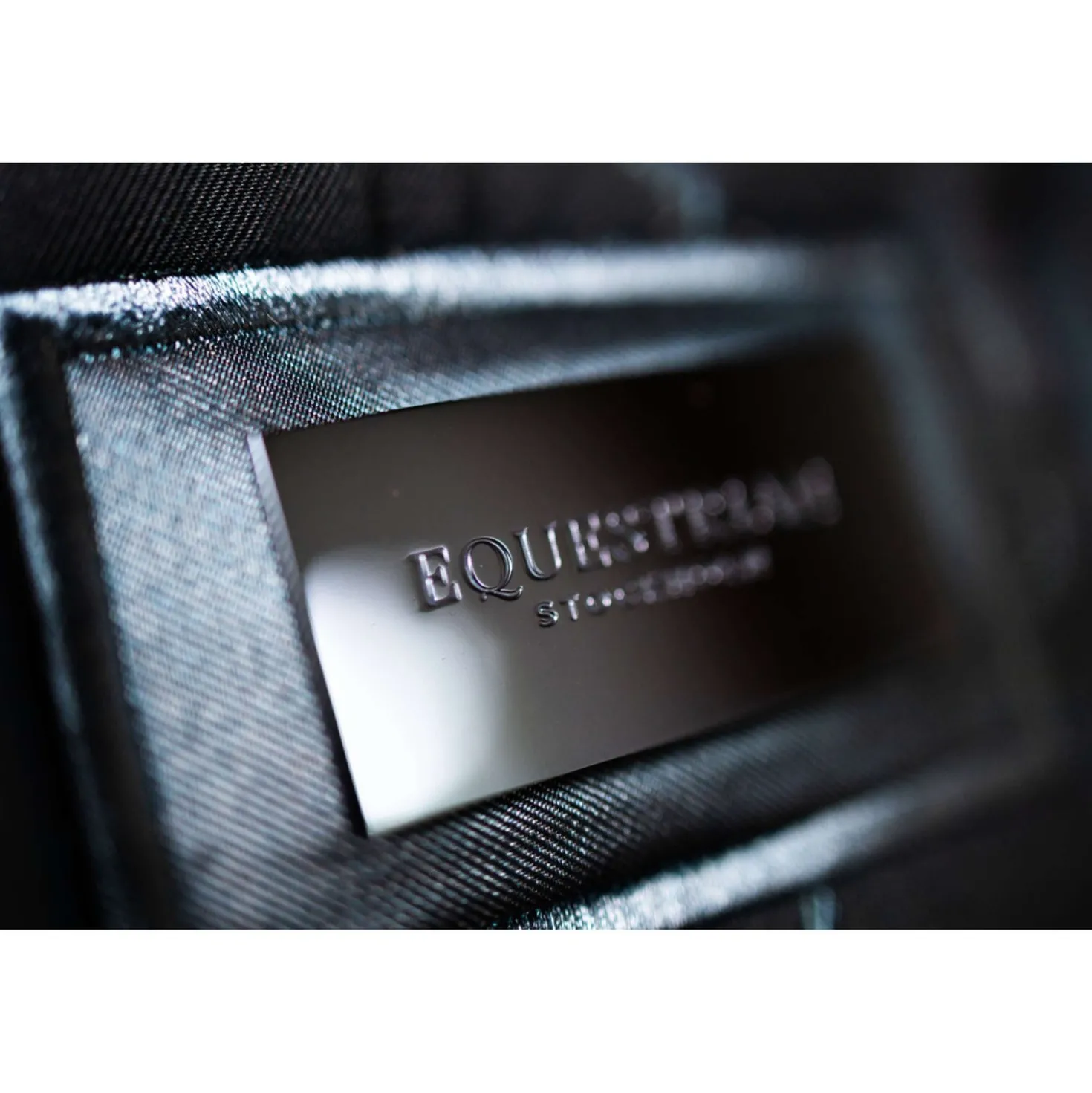 Equestrian Stockholm Zadeldekje Velvet Dressuur Zwart