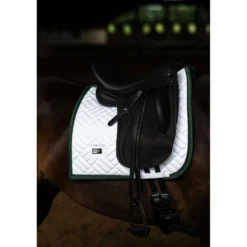 Equestrian Stockholm Zadeldekje Modern Dressuur Wit/Sycamore Green