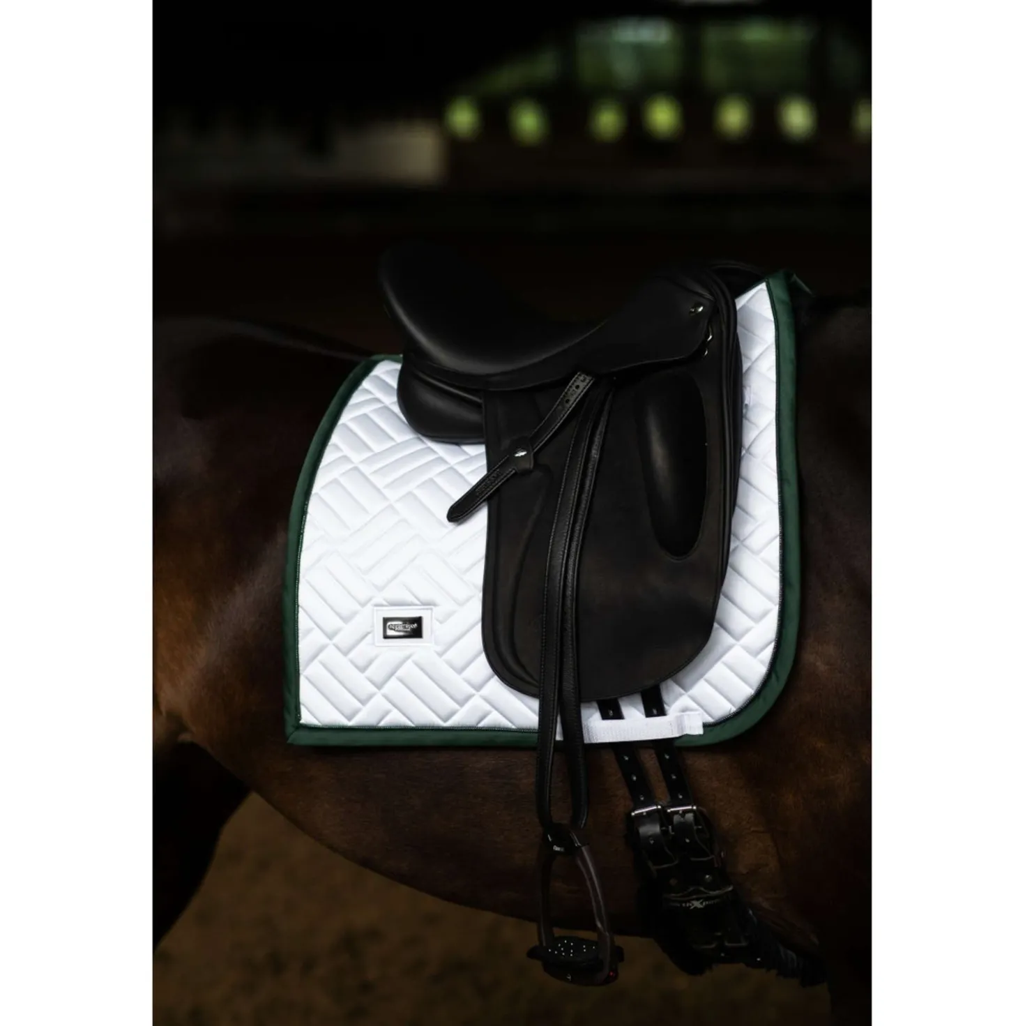 Equestrian Stockholm Zadeldekje Modern Dressuur Wit/Sycamore Green