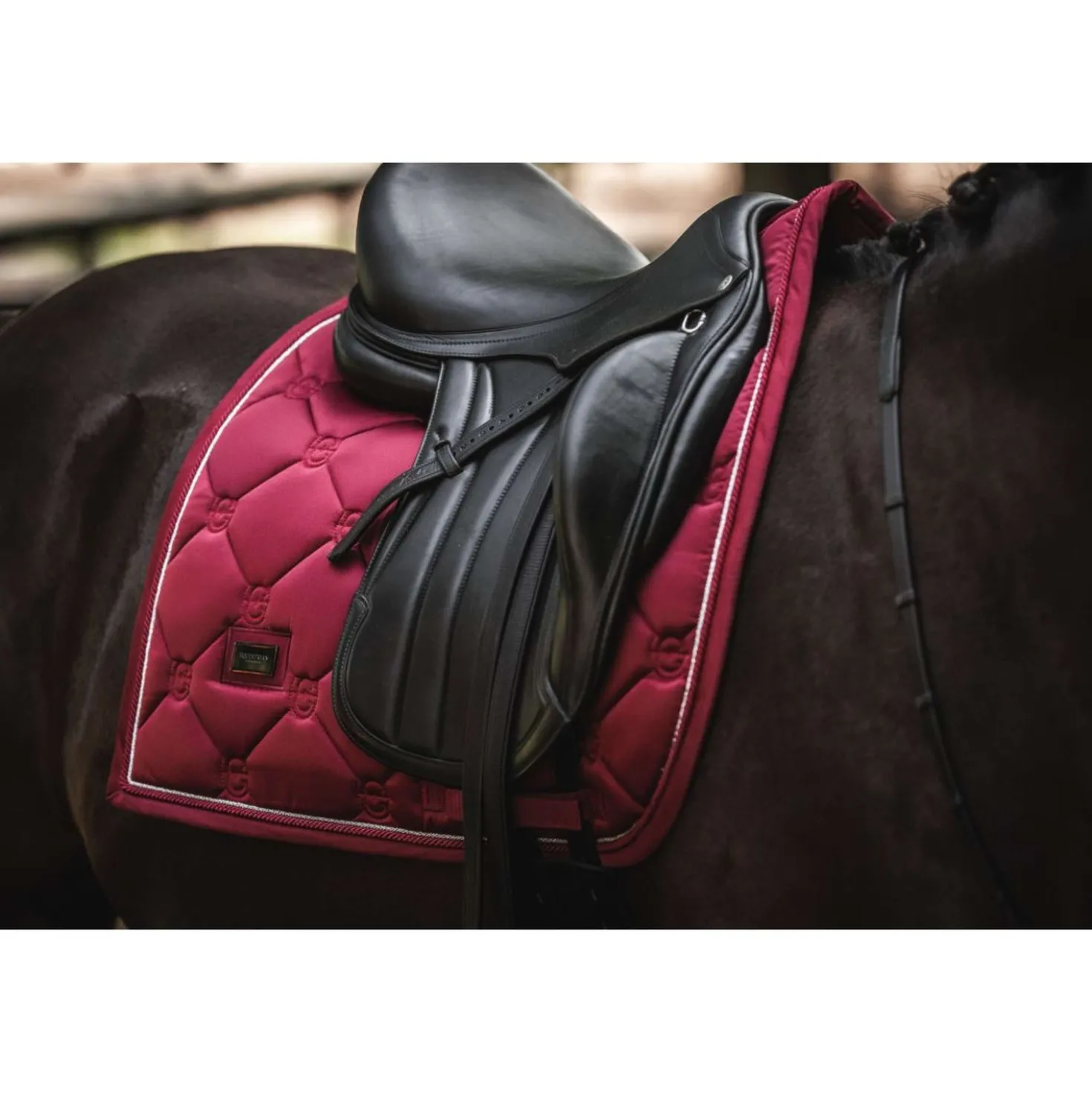 Equestrian Stockholm Zadeldekje Dressuur Bordeaux