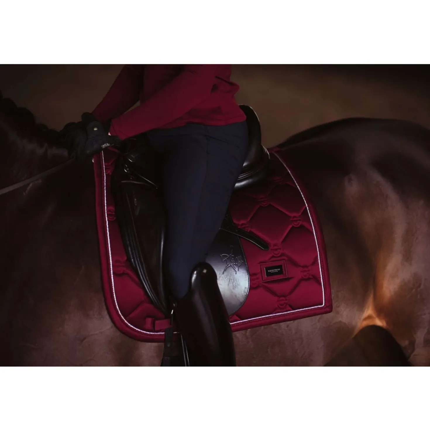 Equestrian Stockholm Zadeldekje Dressuur Bordeaux