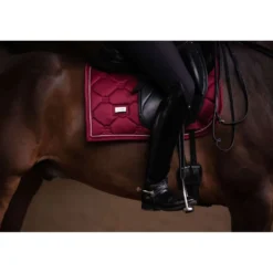 Equestrian Stockholm Zadeldekje Dressuur Bordeaux