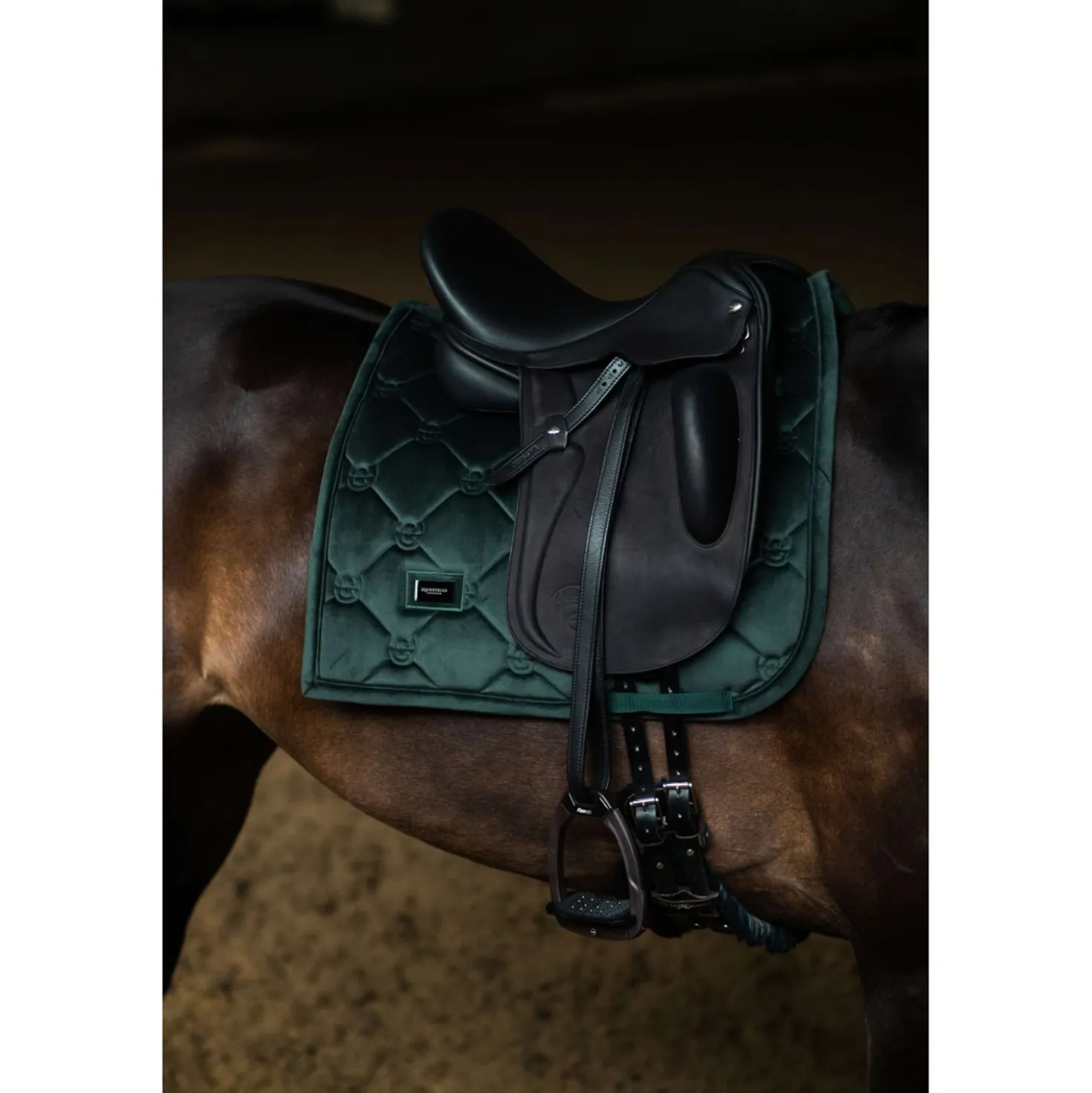 Equestrian Stockholm Zadeldekje Velvet Dressuur Sycamore Green
