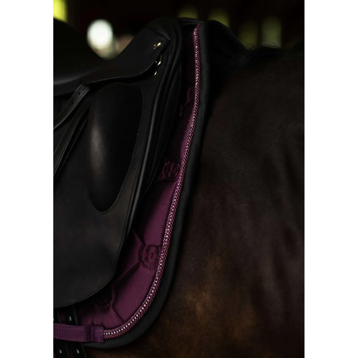 Equestrian Stockholm Zadeldekje Crystal Shine Dressuur Mauve Wine