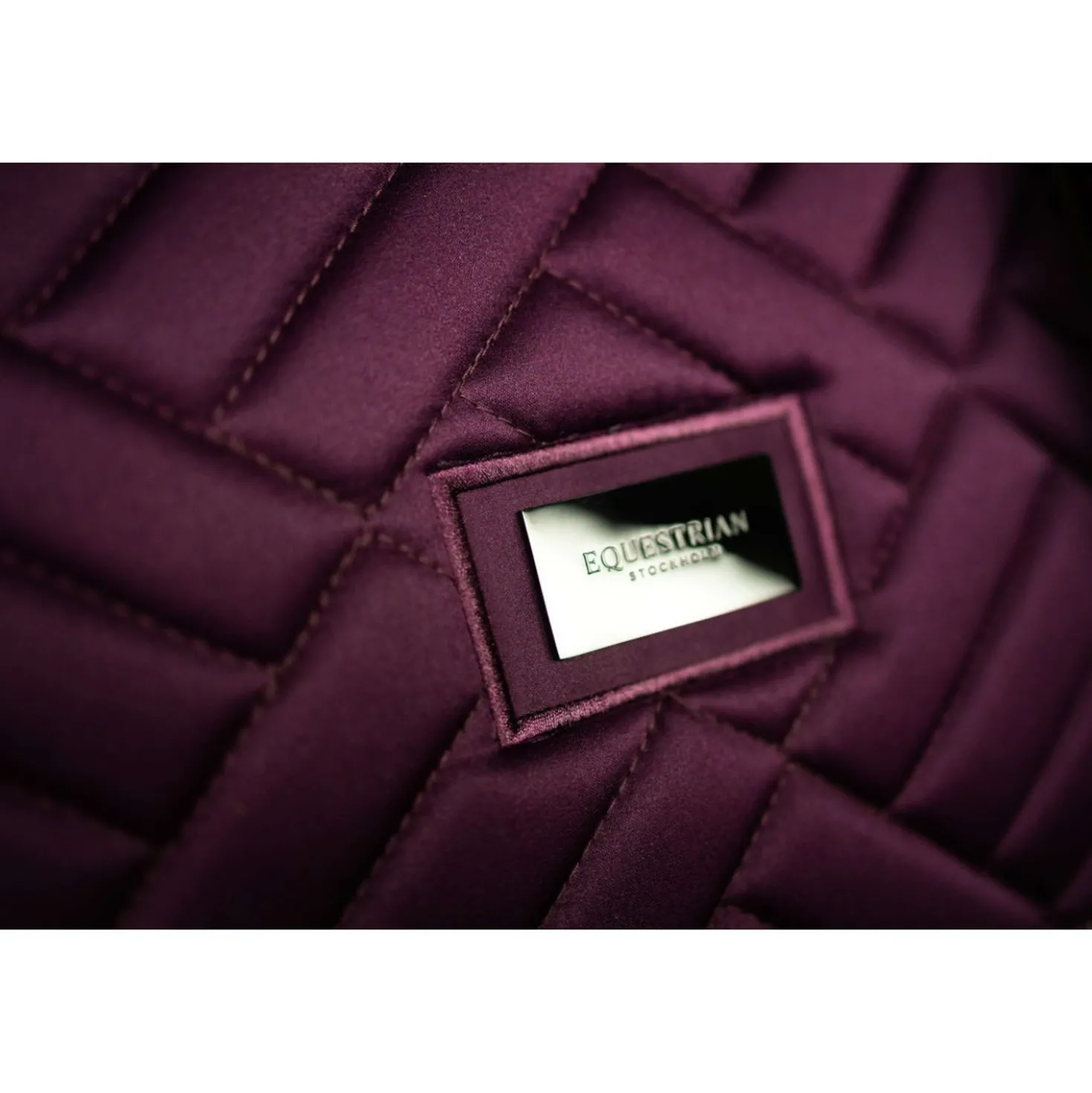 Equestrian Stockholm Zadeldekje Crystal Shine Dressuur Mauve Wine