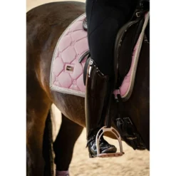 Equestrian Stockholm Zadeldekje Dressuur Pink Pearl