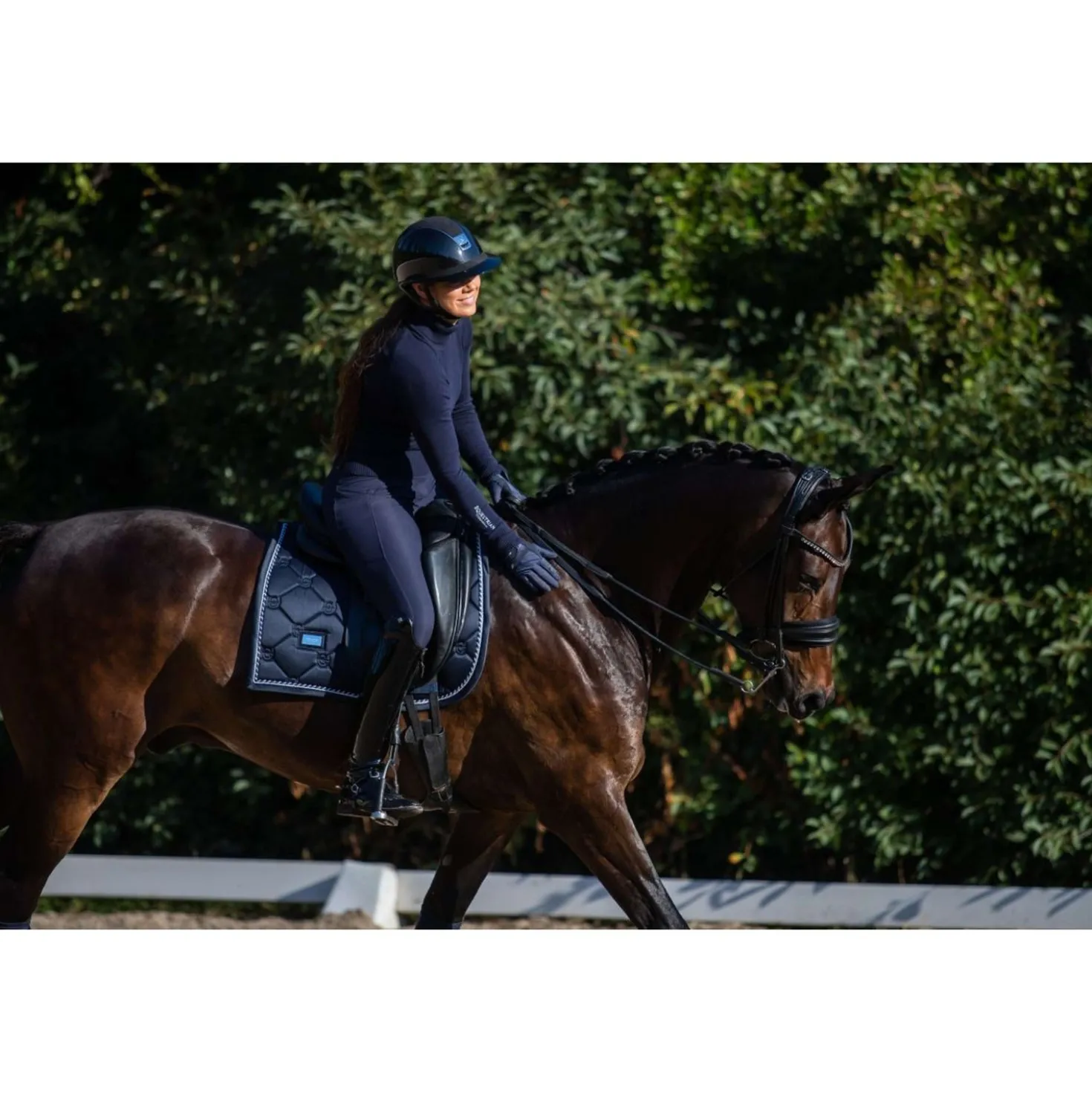 Equestrian Stockholm Zadeldekje Dressuur Black Edition