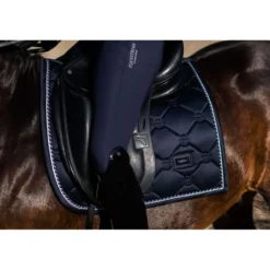 Equestrian Stockholm Zadeldekje Dressuur Black Edition