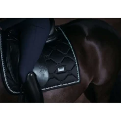 Equestrian Stockholm Zadeldekje Dressuur Black Edition