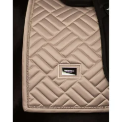 Equestrian Stockholm Zadeldekje Modern Dressuur Sand