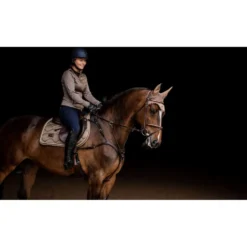 Equestrian Stockholm Zadeldekje Springen Champagne