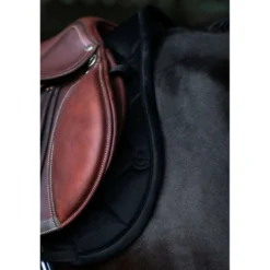 Equestrian Stockholm Zadeldekje Velvet Springen Zwart