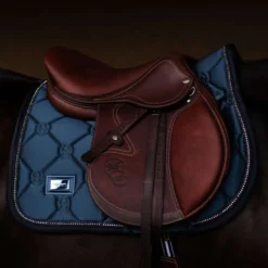 Equestrian Stockholm Zadeldekje Crystal Shine Springen Blue Meadow