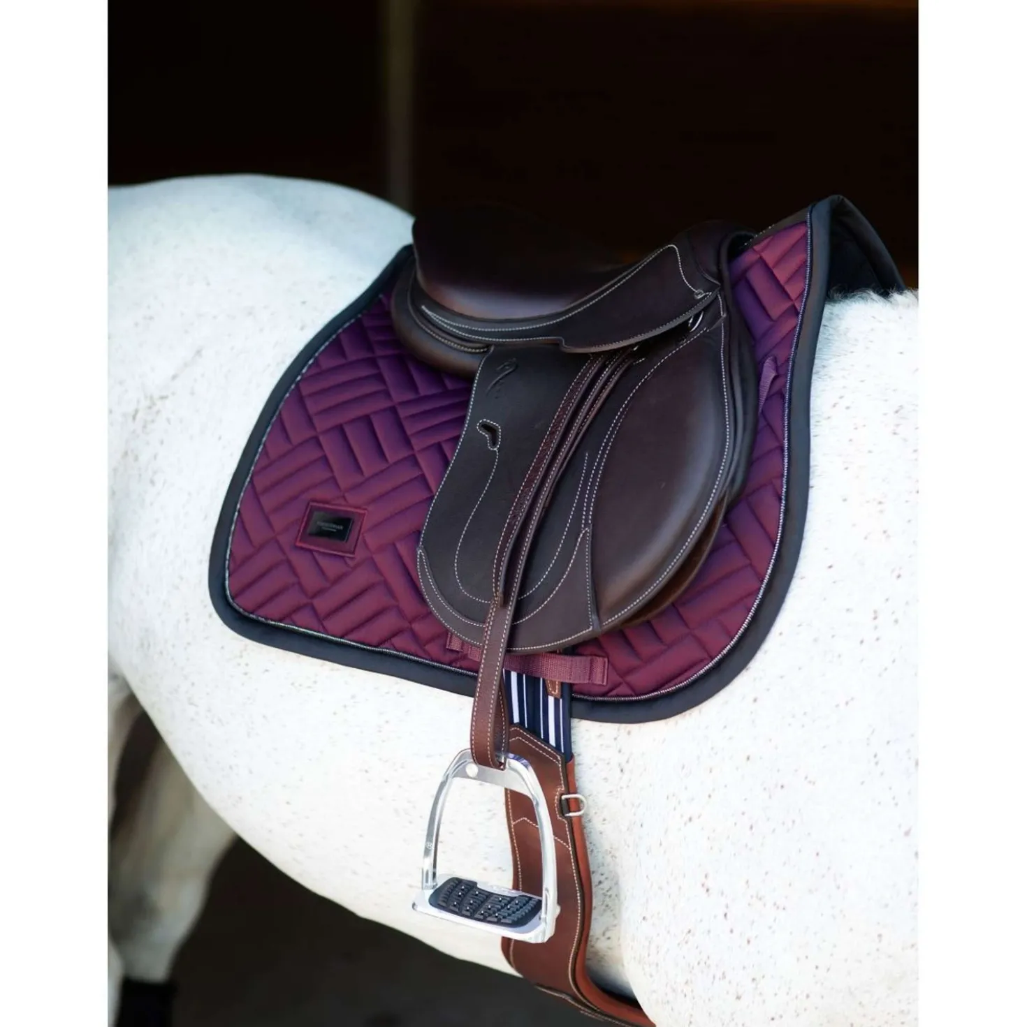 Equestrian Stockholm Zadeldekje Modern Springen Purple Night