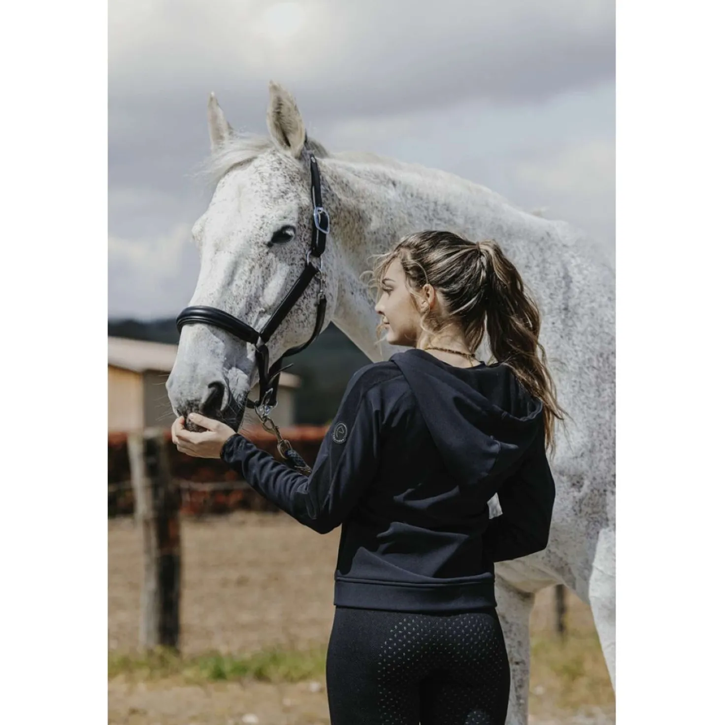 EQUITHÈME Rijlegging Acacia Zwart