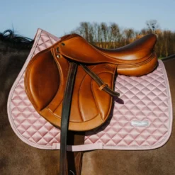 EQUITHÈME Zadeldekje Nacre Springen Roze