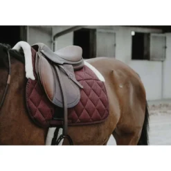 EQUITHÈME Zadeldekje Pro Air Veelzijdig Burgundy