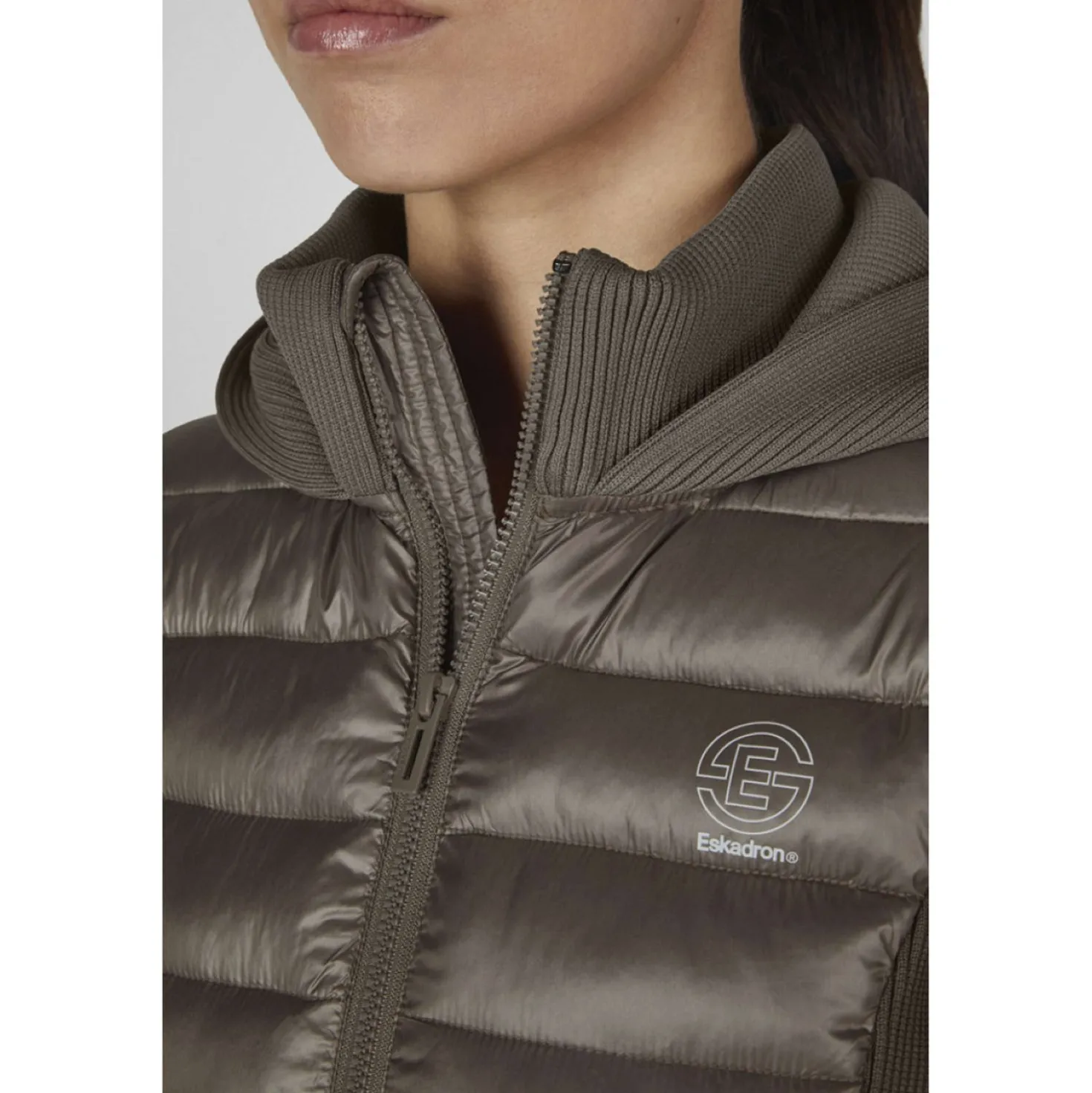 Eskadron Jas Dynamics Hybrid Powdertaupe