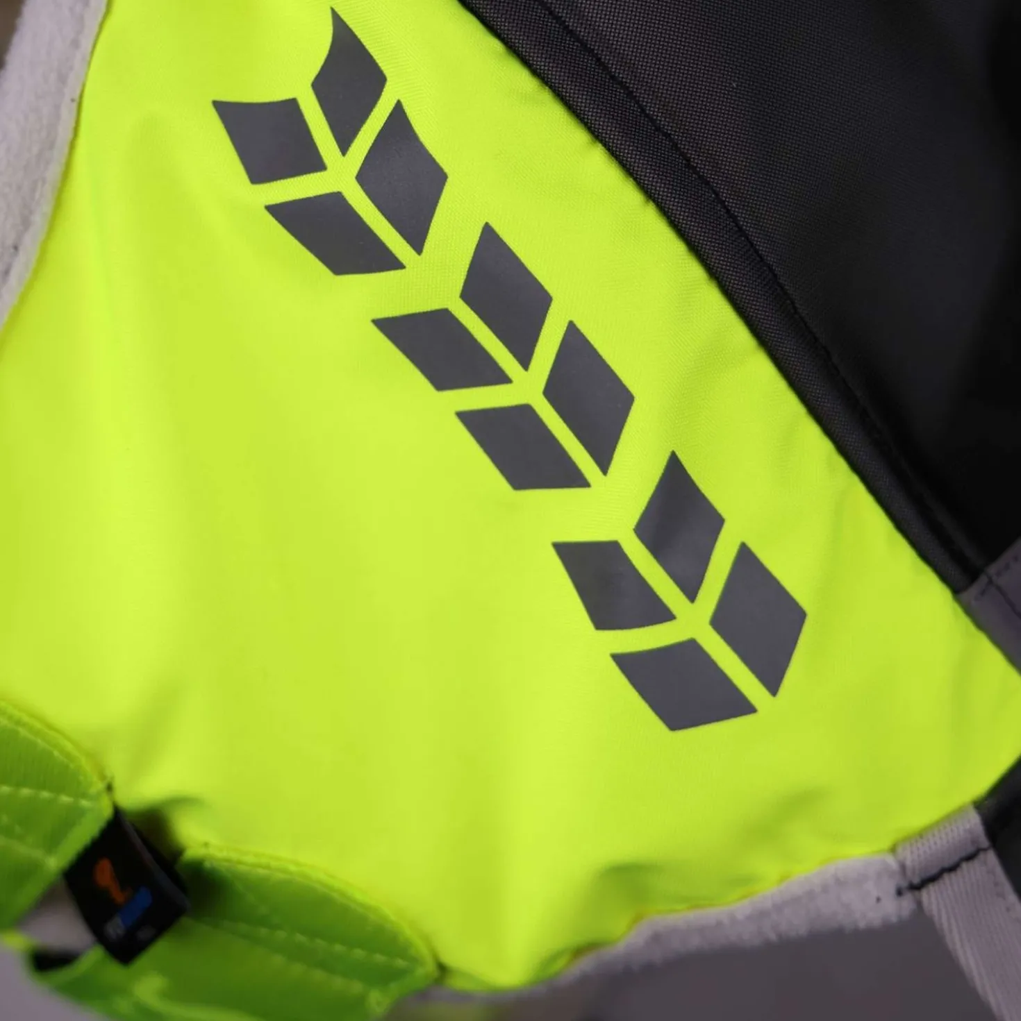 FlyGuard by Shires Vliegenmasker Pro Hi-Viz Fine Mesh met Oren Fluo Geel