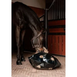 Grooming Deluxe by Kentucky Slow Feeder Play & Haybag Round