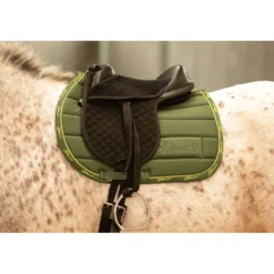 Harry's Horse Zadeldekje STOUT! Lime Legergroen