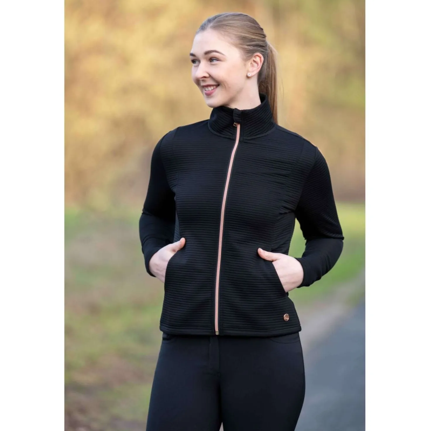 HKM Vest Yvonne Zwart