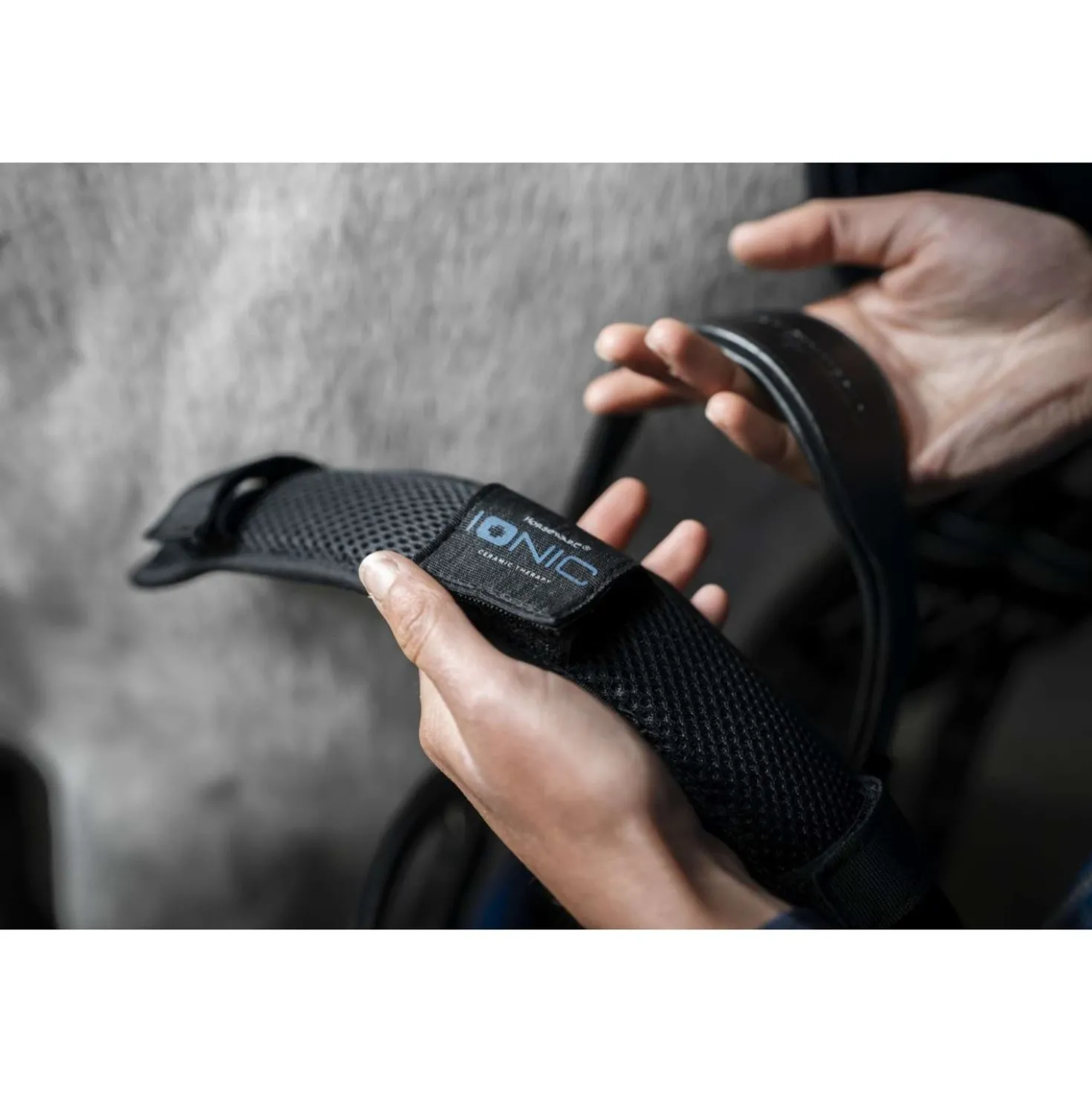 Horseware Kopstukbeschermer Ionic Zwart