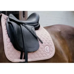 Kentucky Horsewear Zadeldekje Onion Quilt 3D Logo Dressuur Oudroze