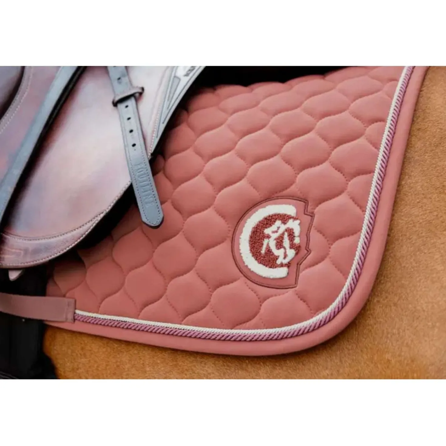 Kentucky Horsewear Zadeldekje Onion Quilt 3D Logo Springen Fuchisa