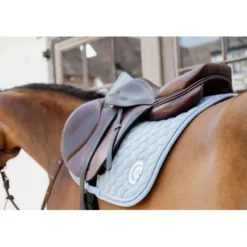 Kentucky Horsewear Zadeldekje Onion Quilt 3D Logo Springen Licht Blauw