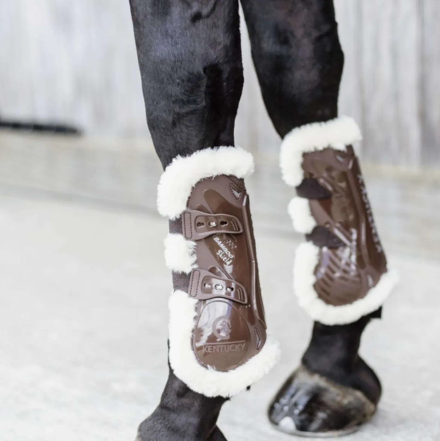 Kentucky Peesbeschermers Bamboo Elastic Vegan Sheepskin Bruin