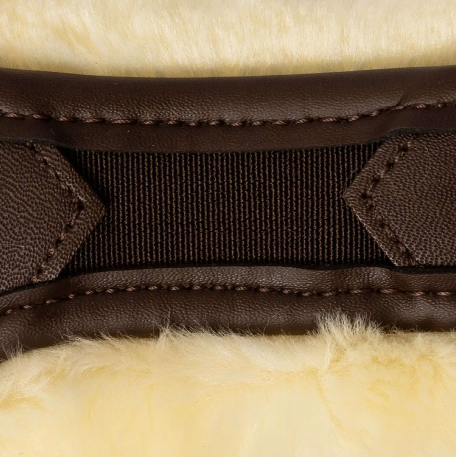 Kentucky Springsingel Anatomic Sheepskin Bruin