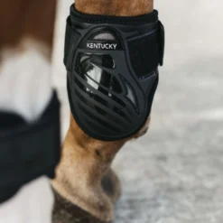 Kentucky Strijklappen Young Horse Zwart
