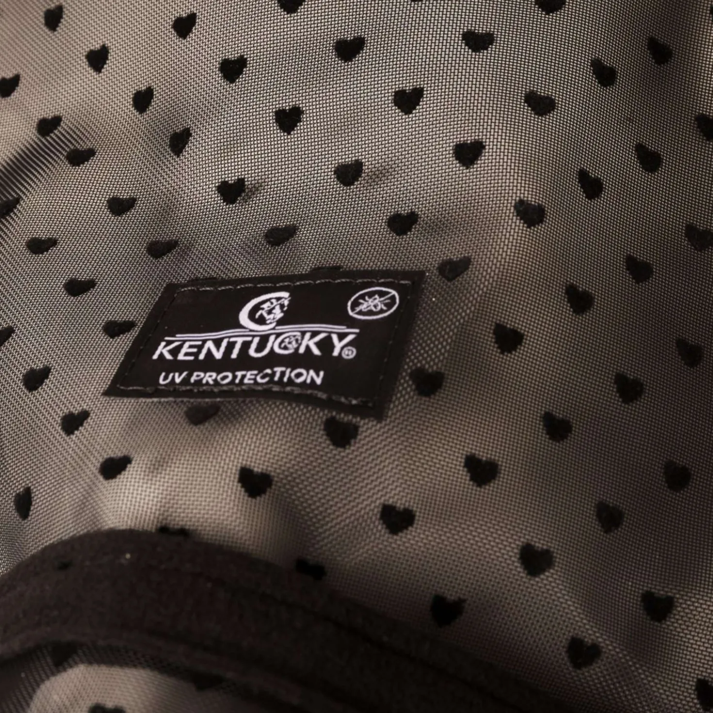 Kentucky Vliegenmasker Heart met Oren en Neus Zwart