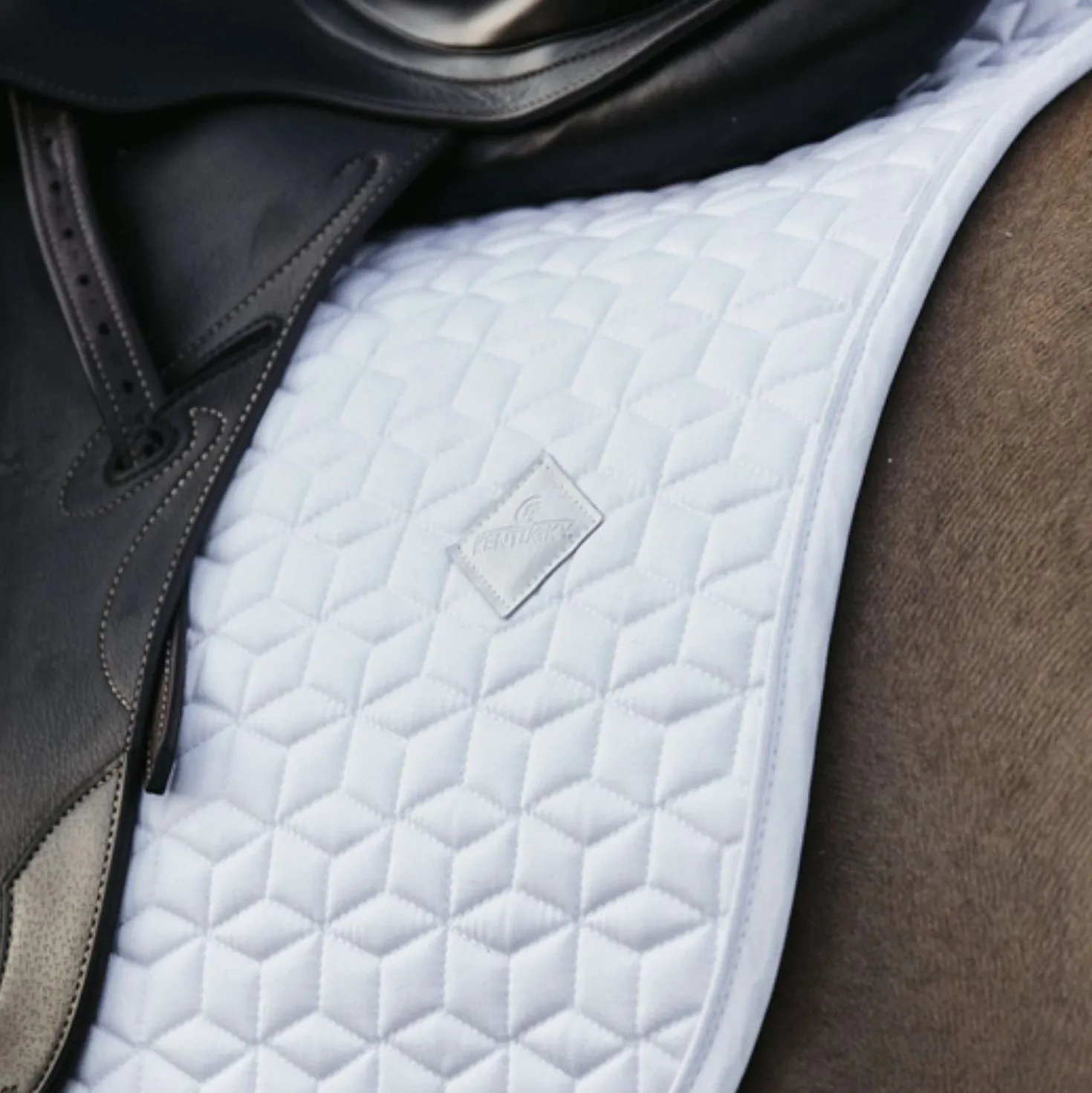 Kentucky Zadeldekje Classic Dressuur Wit