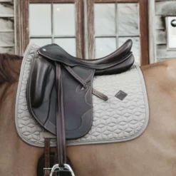 Kentucky Zadeldekje Classic Dressuur Beige