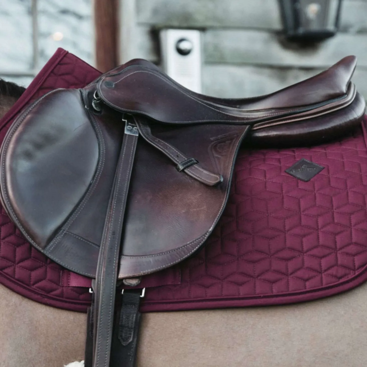 Kentucky Zadeldekje Classic Springen Bordeaux