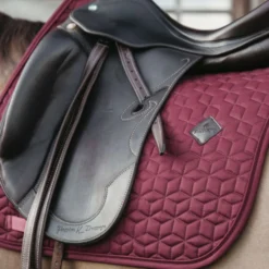 Kentucky Zadeldekje Classic Dressuur Bordeaux