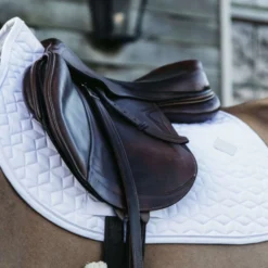 Kentucky Zadeldekje Classic Springen Wit