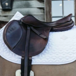 Kentucky Zadeldekje Classic Springen Wit